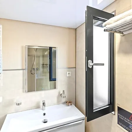Ботель Houseboat Villa.nautica *